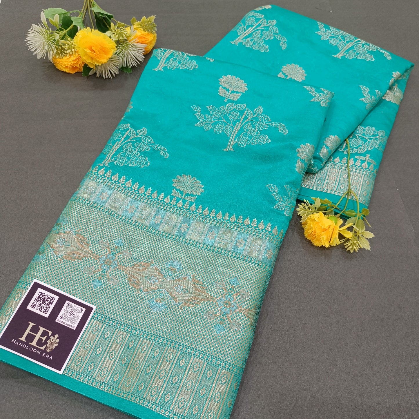 Rama Green Banarasi Silk Saree with Exquisite Meenakari Border